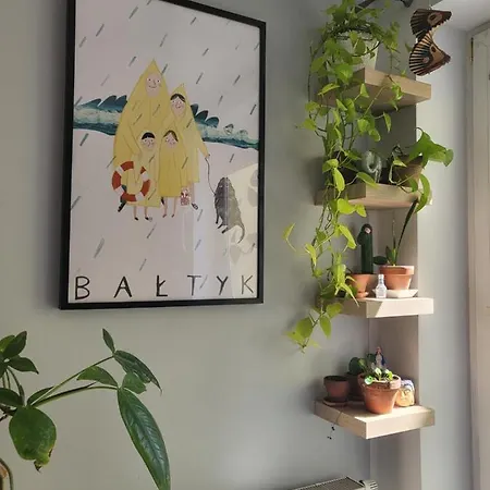 Klimatyczna Kawalerka Z Duza Iloscia Kwiatow Apartment Wroclaw